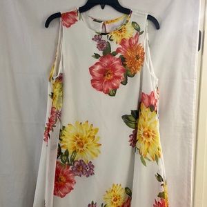 Sleeveless floral print dress